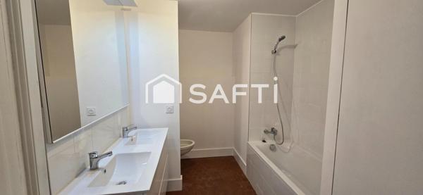 Duplex T5 rénové, vue jardin, intra-muros Avignon