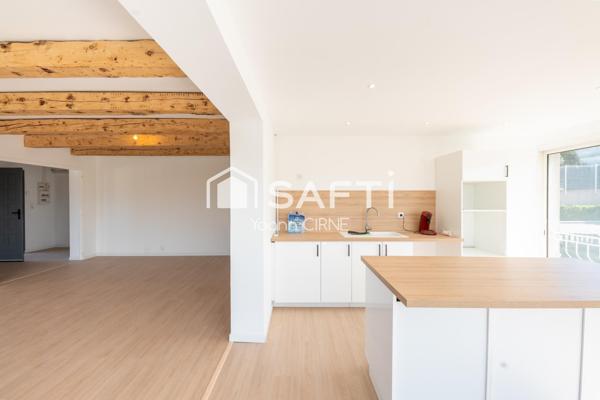 Appartement de type 4/5  120 m2 avec terrasse et stationnement privatif