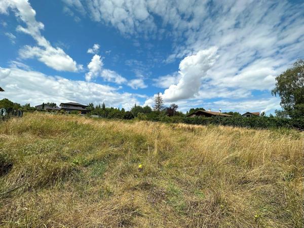 Terrain de deux parcelles constructibles de 1956m2