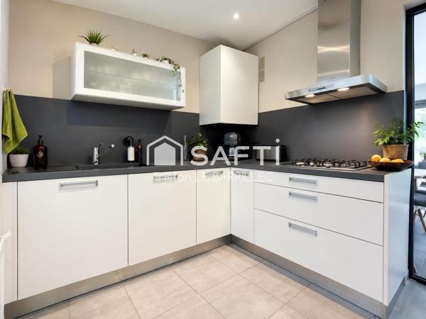 Appartement rénové avec balcon-terrasse