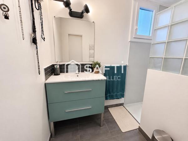 Appartement rénové avec balcon-terrasse