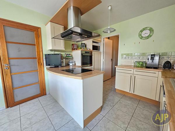 Vente maison Saint Georges Des Coteaux : 500 000 € - AJP Immobilier Saintes