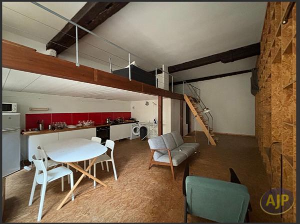 Appartement à louer Bordeaux : 2 pièces, 52m² avec 1 chambre(s) à 917€ - AJP Immobilier Bordeaux Saint-Augustin
