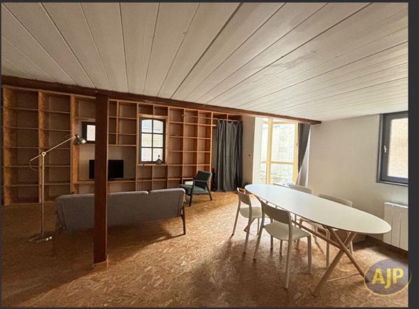 Appartement à louer Bordeaux : 2 pièces, 52m² avec 1 chambre(s) à 917€ - AJP Immobilier Bordeaux Saint-Augustin