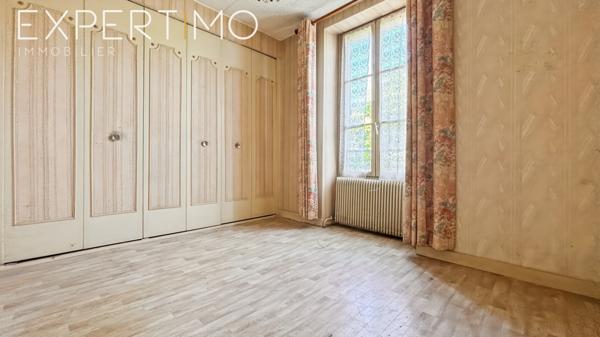 Étampes (91150) À VENDRE : Maison à rénover 91 m² (possibilité 145 m²), centre ville, 1900 m² de terrain