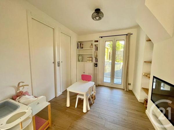 Maison à vendre  7 pièces - 184,70 m 2   NICE  - 06