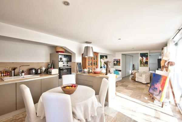 Maison à vendre  7 pièces - 184,70 m 2   NICE  - 06
