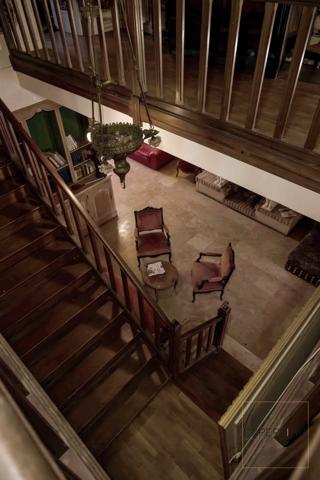 Orly (94310) De la démesure des années 70'