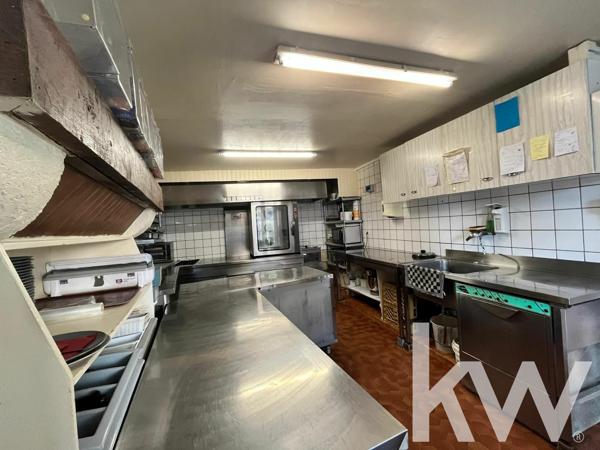 Local Bar Restaurant avec logement 280 m2, proche Combronde.