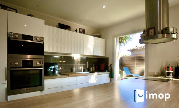 Pérols : villa contemporaine 90m² avec piscine, garage et calme absolu à 10 min de la mer