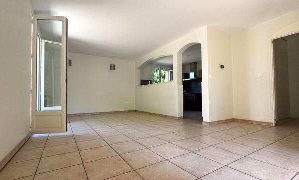 Charmante maison 3 chambres 90 m² avec beau terrain arboré à Montbeton