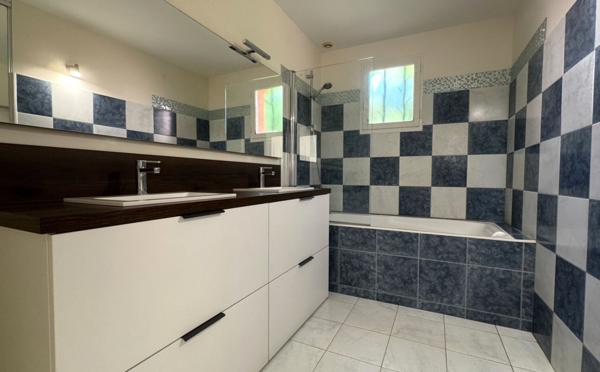 Charmante maison 3 chambres 90 m² avec beau terrain arboré à Montbeton