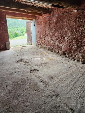 Digne-les-Bains (04000) EXCLUSIVITE ! Châteauredon (04) Maison de village composée de 2 appartements, 2 caves, chaufferie et garage