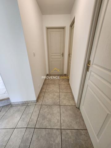 Digne-les-Bains (04000) EXCLUSIVITE ! Châteauredon (04) Maison de village composée de 2 appartements, 2 caves, chaufferie et garage