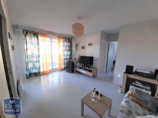 Appartement à louer 2 pièces 43.22m² Mont-de-Marsan (40000)