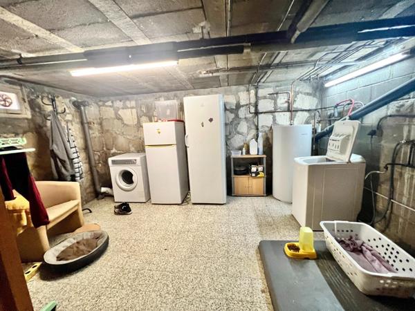 Maison 2 chambres avec sous-sol total