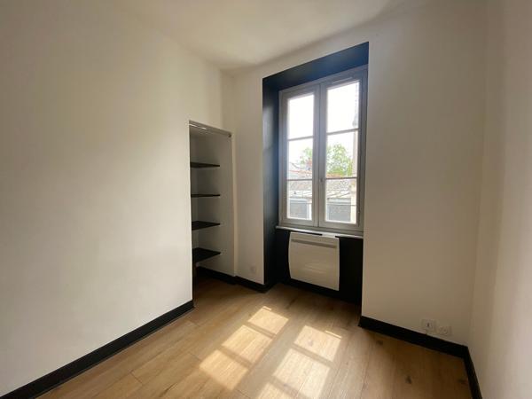 PROCHE COURS DES 50 OTAGES T4, Nantes 44000