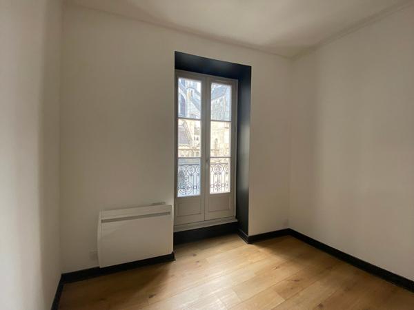 PROCHE COURS DES 50 OTAGES T4, Nantes 44000