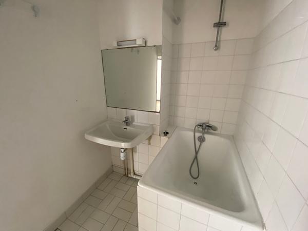 PROCHE COURS DES 50 OTAGES T4, Nantes 44000