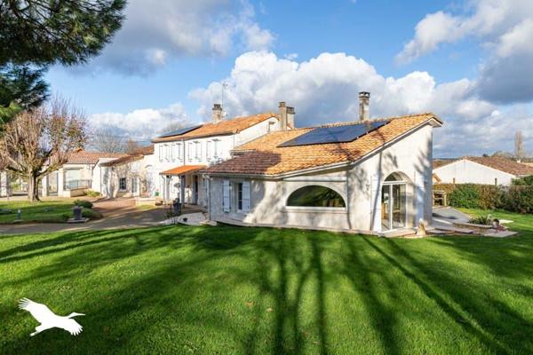 Maison à vendre |  Agris |  7 pièces | 207 m²