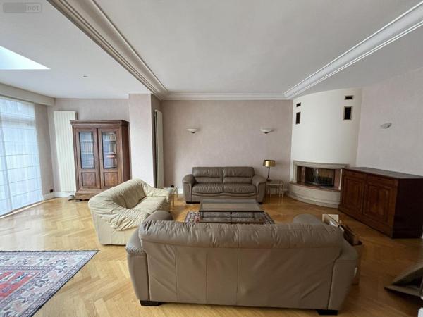 Maison de ville à vendre à Dunkerque dans le Nord (59240), ref : D1050   
CASINO