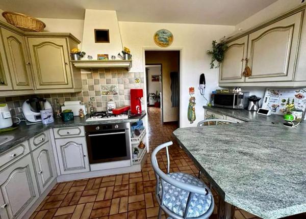 Maison Villeneuve Sur Yonne 5 pièce(s) 135 m2