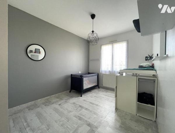 Pavillon de plain-pied offrant environ 134 m² habitables sur un terrain de 1451 m².