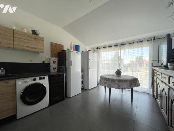Pavillon de plain-pied offrant environ 134 m² habitables sur un terrain de 1451 m².