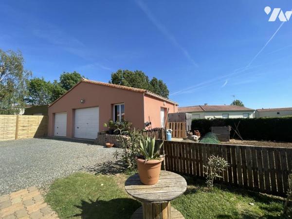 Pavillon de plain-pied offrant environ 134 m² habitables sur un terrain de 1451 m².