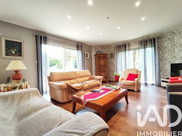 Maison à vendre 8 pièces 206 m² Saint-Allouestre