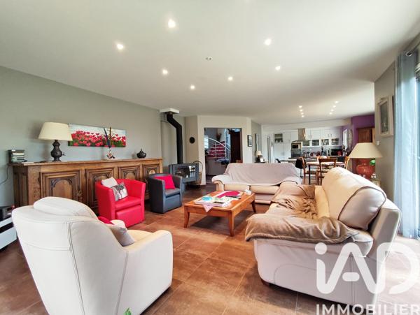 Maison à vendre 8 pièces 206 m² Saint-Allouestre