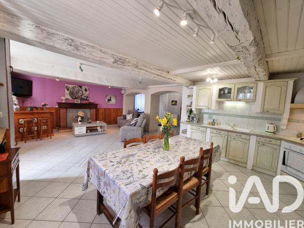Maison à vendre 4 pièces 151 m² Villefagnan