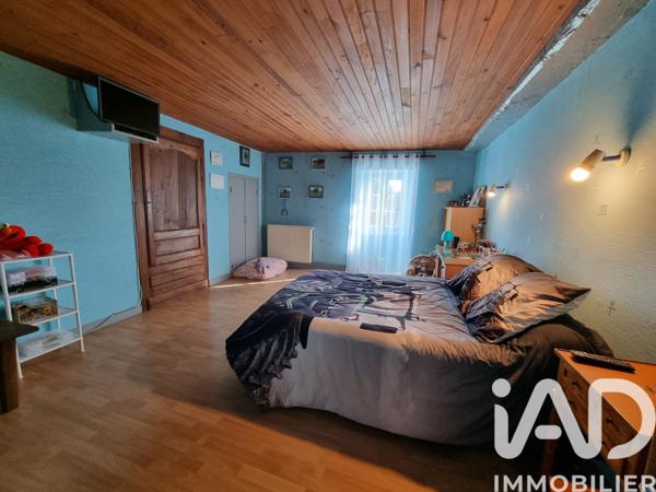 Maison à vendre 4 pièces 151 m² Villefagnan