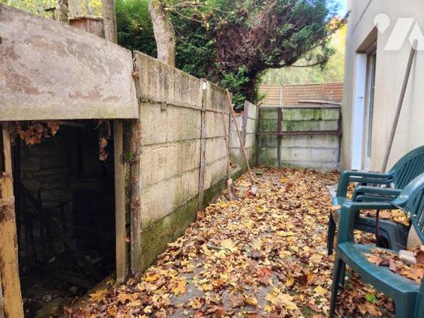 À vendre aux Forges Saint Bernard, à seulement 2 km de Ville-sous-la-Ferté et de son accès à l'...