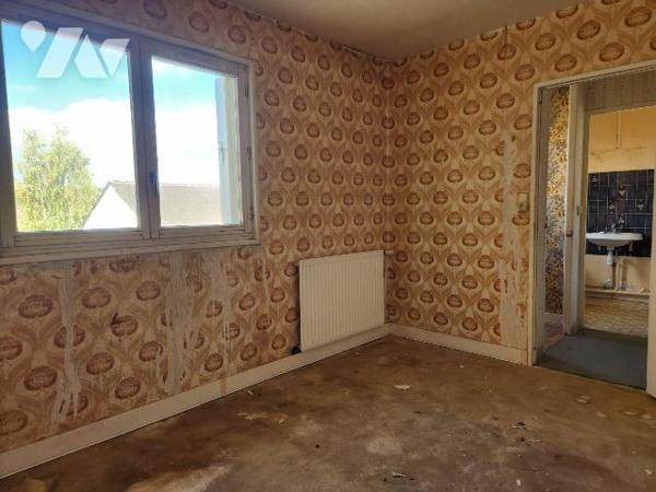 À vendre aux Forges Saint Bernard, à seulement 2 km de Ville-sous-la-Ferté et de son accès à l'...