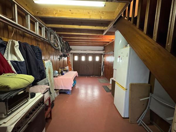 A vendre centre d'AMBON, maison individuelle avec garage et terrain clos de 602 m²