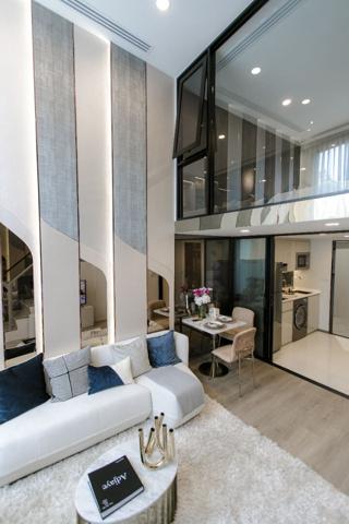 SOHO Bangkok Ratchada Condominiums loft modernes à 250 m du MRT Ratchadaphisek