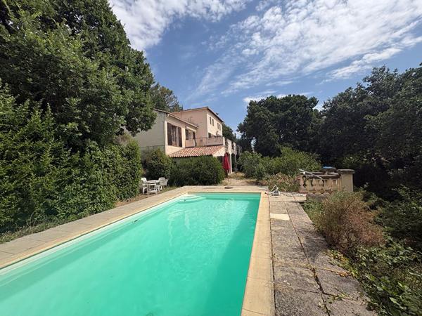 Belle villa T6 de 170 m2 avec piscine,  sur parcelle de 2160 m², à Venelles
