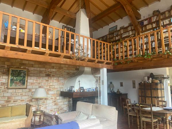 Belle villa T6 de 170 m2 avec piscine,  sur parcelle de 2160 m², à Venelles