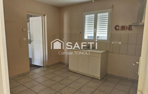 Plain-pied, 3 chambres et 1 195 m² de terrain