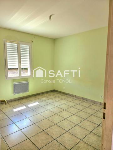 Plain-pied, 3 chambres et 1 195 m² de terrain