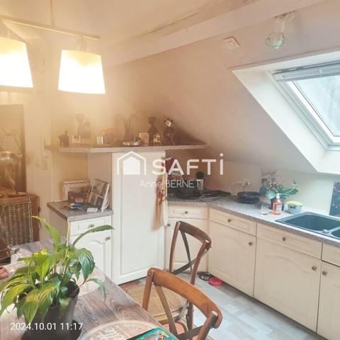 TRES BEL APPARTEMENT AVEC BEAUCOUP DE CACHET