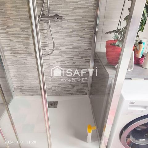 TRES BEL APPARTEMENT AVEC BEAUCOUP DE CACHET