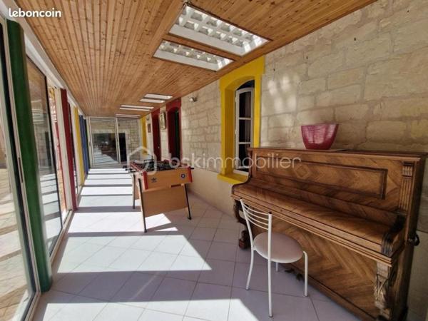 GRAND POTENTIEL POUR ETABLIR VOTRE NID DOUILLET ET VOTRE PROFESSION POUR CE GITE