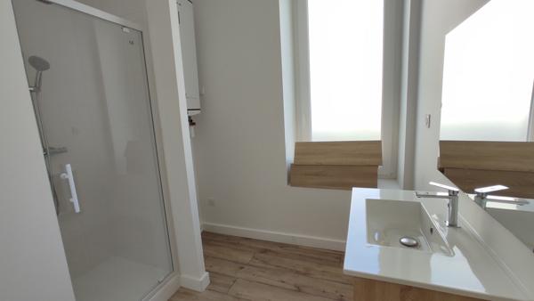 APPARTEMENT REZ DE JARDIN