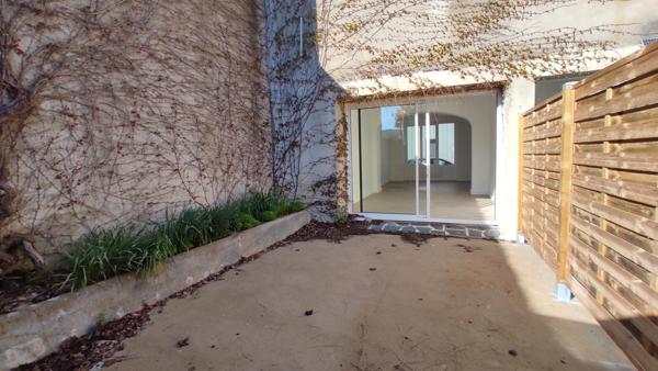 APPARTEMENT REZ DE JARDIN