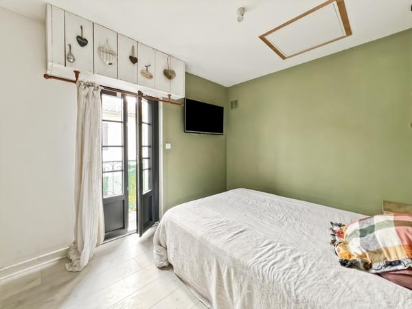 Appartement
         4 pièces
        - 115 m² Exclusivité 275 000 € *