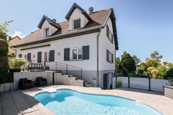 Maison 6 pièces de 165 m² à Rixheim 68170