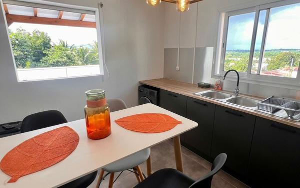 Appartement à louer    4 pièces •  Petit-Bourg