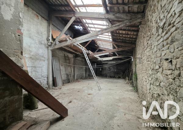 Maison à vendre 5 pièces 380 m² Sousceyrac-en-Quercy